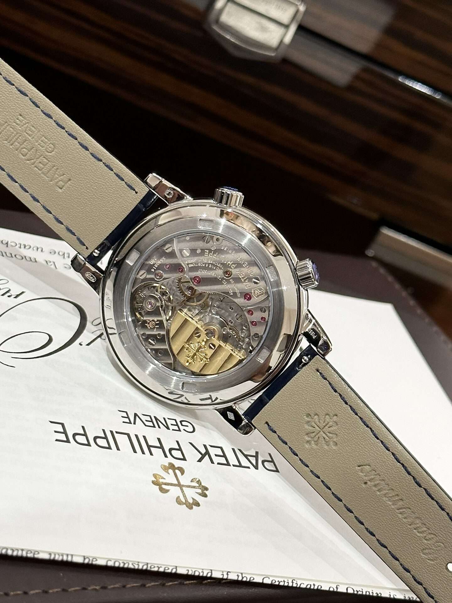 Dong-Ho-Patek-Philippe-Complications-6102-Replica-11-Mau-Xanh-Duong-44mm-9-1-1.jpg