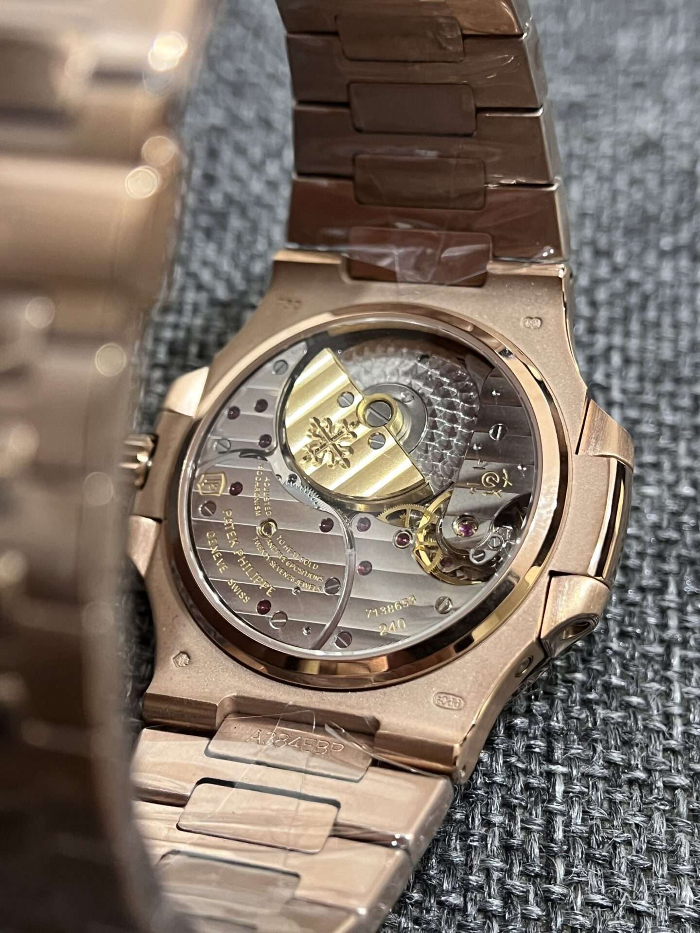 Dong-Ho-Patek-Philippe-Replica-11-1.jpg