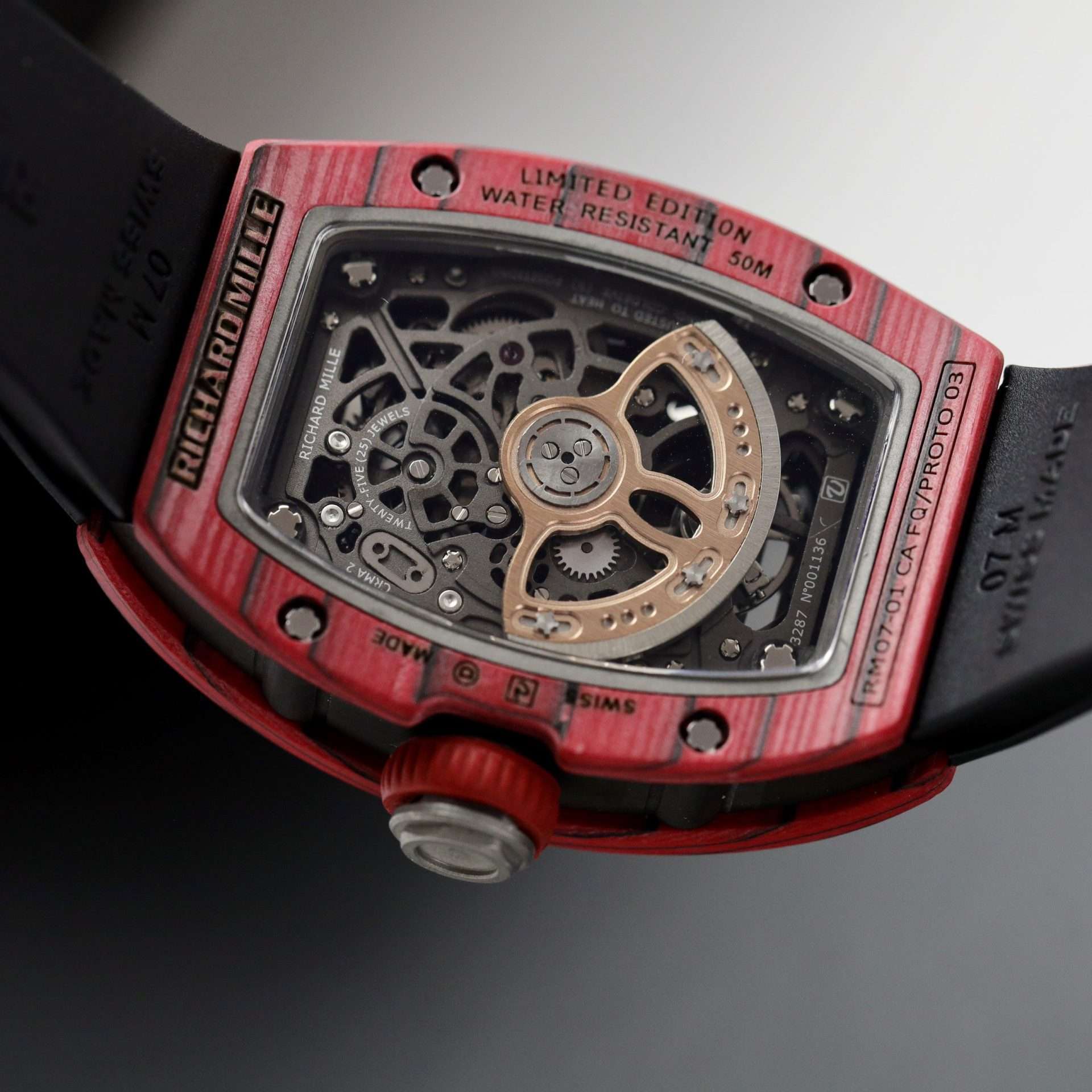 Dong-Ho-Richard-Mille-Rep-11-RM07-Carbon-Do-Day-Cao-Su-Mau-Den-36mm-9.jpg