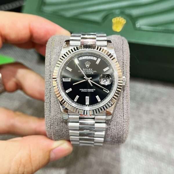 Rolex Replica 1:1 Watch Day-Date 228236 Black Dial With Stone Number GM Factory 40mm