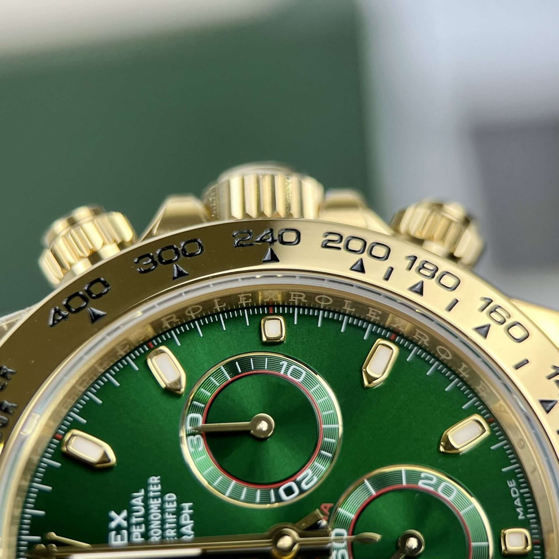 Dong-Ho-Rolex-Daytona-116508-Loki-Replica-Cao-Cap-BT-Factory-40mm-4.jpg