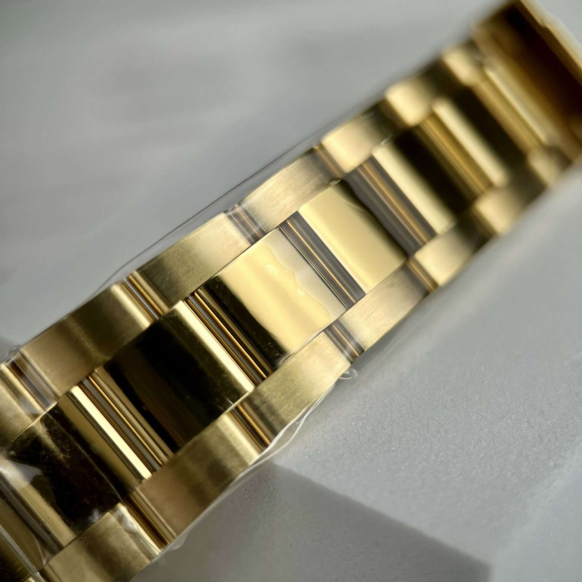 Dong-Ho-Rolex-Daytona-116508-Loki-Replica-Cao-Cap-BT-Factory-40mm-8.jpg