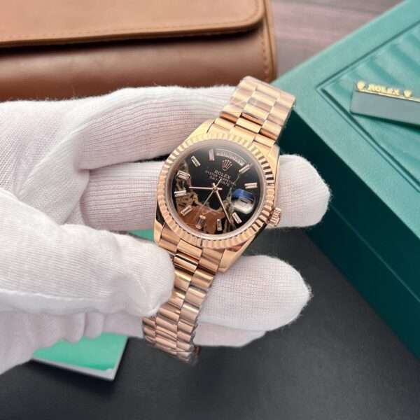 Rolex-Day-Date-Super-Fake-Cao-Cap-Mat-Nham-Thach-40mm-4-600×600-1.jpg