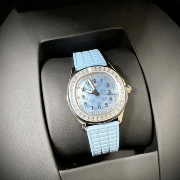 Patek Philippe Aquanaut 5072R Replica Watch Blue Rubber Strap PPF 35.6mm